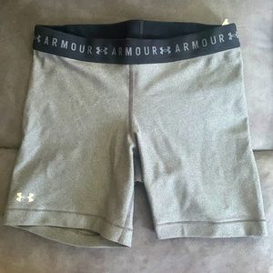 Underarmour gray compression shorts